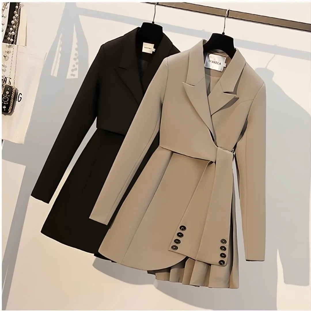 Eugénia | Elegant taljeret frakke