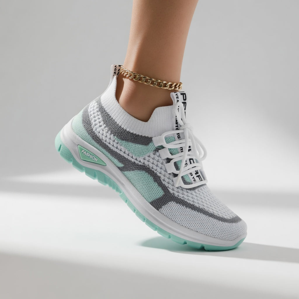 Liliane | Perforerede sneakers med kilehæl