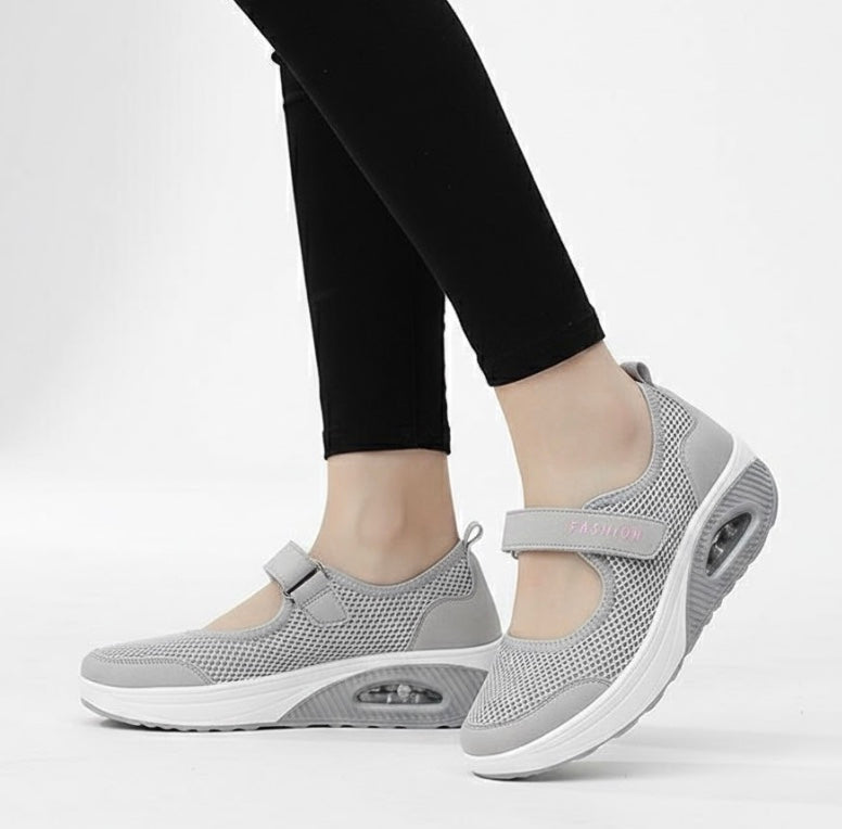 Marianne | Mesh-sneakers med kilehæl