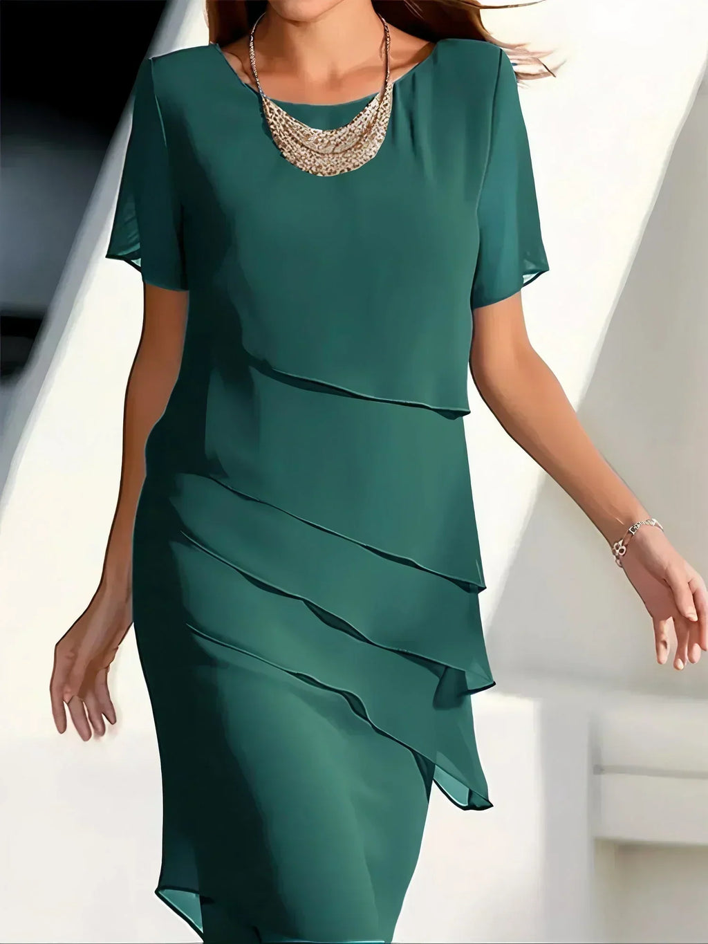 Wanda | Kjole i let, flydende stof