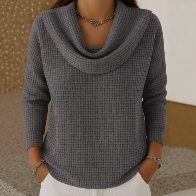 Aurélie | Vaffelstrikket sweater med vandfaldskrave