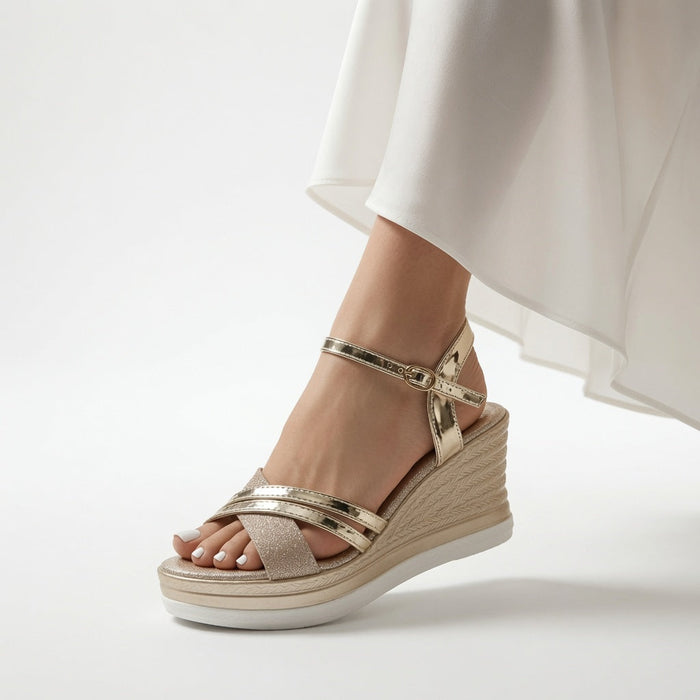 Georgette | Metalliske kilehælssandaler