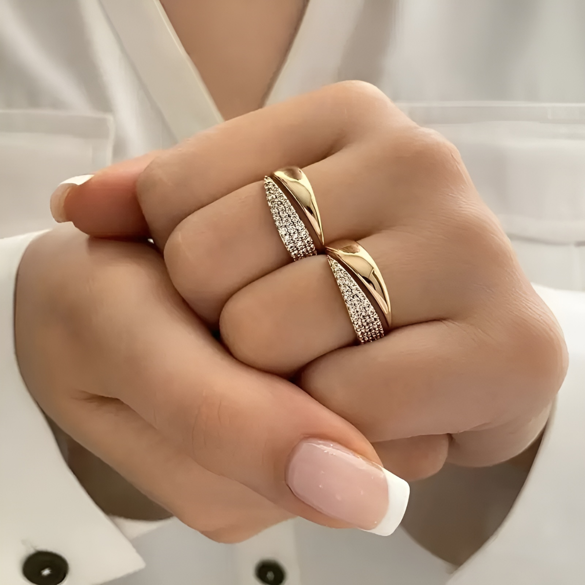 Liora | Justerbar ring i guld eller sølv