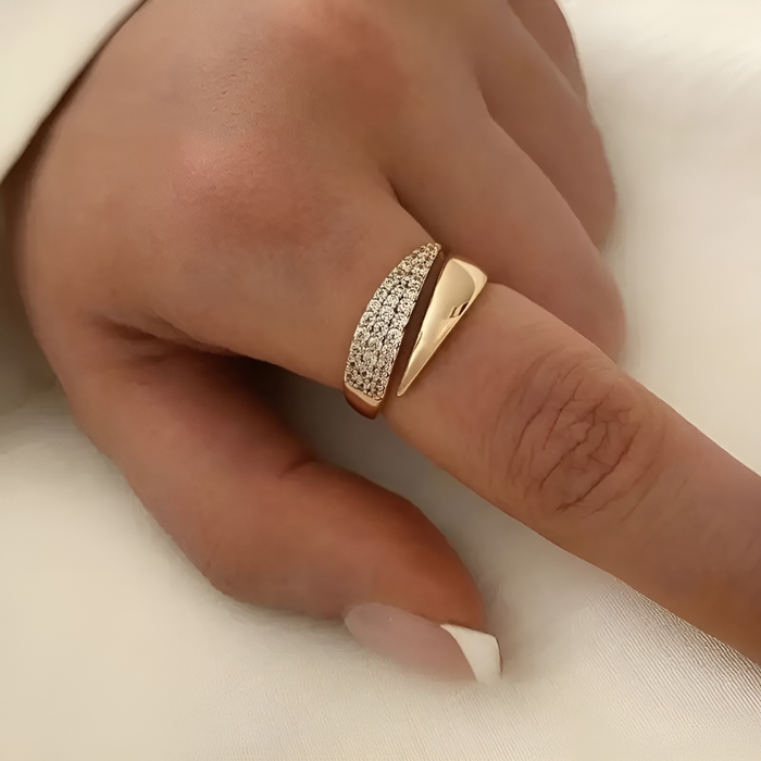 Liora | Justerbar ring i guld eller sølv