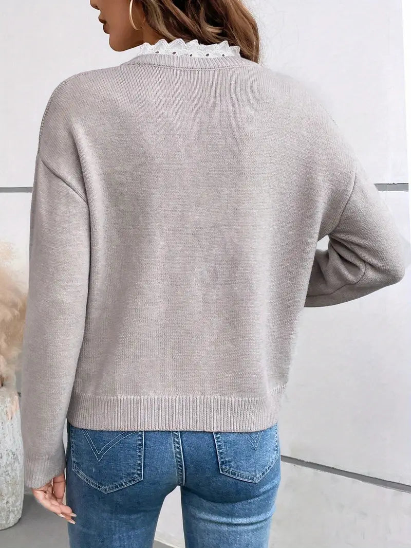 Céline | V-halsstrik med blonde